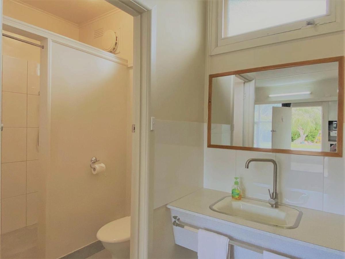 The Terang Motor Inn Екстер'єр фото
